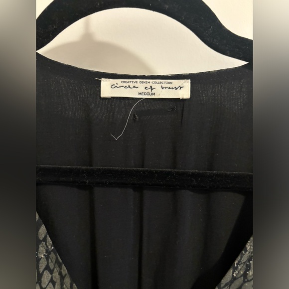 Circle of Trust - Evie Dress - Picture 3 of 6